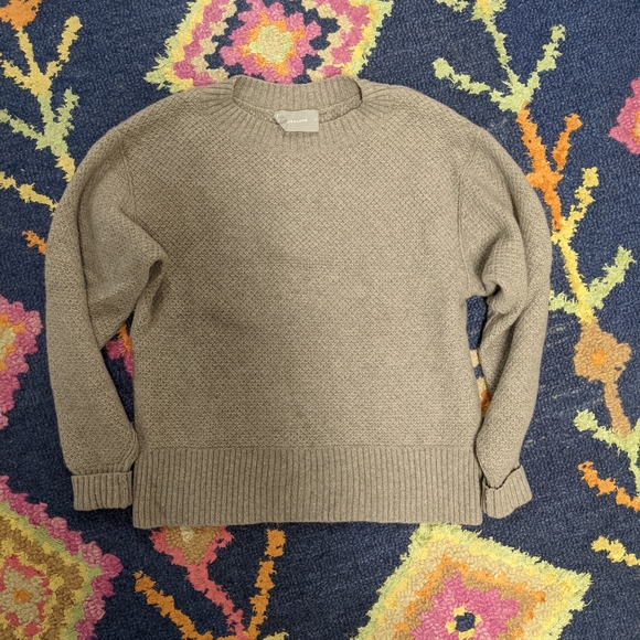 Everlane Sweaters - Everlane stroopwafel crew neck sweater